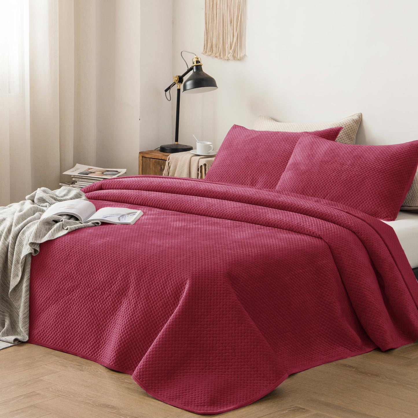 Kasentex Ultra Soft Plush Poly-Velvet Quilt Set, Queen, King, Room Decor, Graduation Gifts, Father's Day Gift
