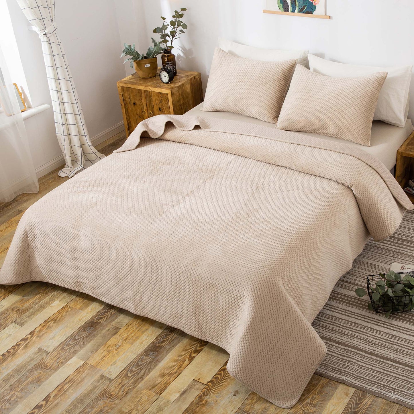 Kasentex Ultra Soft Plush Poly-Velvet Quilt Set, Queen, King, Room Decor, Graduation Gifts, Father's Day Gift