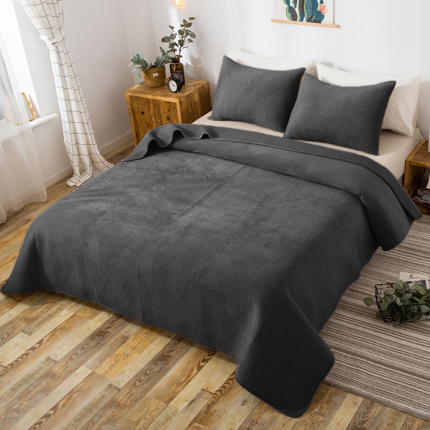 Kasentex Ultra Soft Plush Poly-Velvet Quilt Set, Queen, King, Room Decor, Graduation Gifts, Father's Day Gift