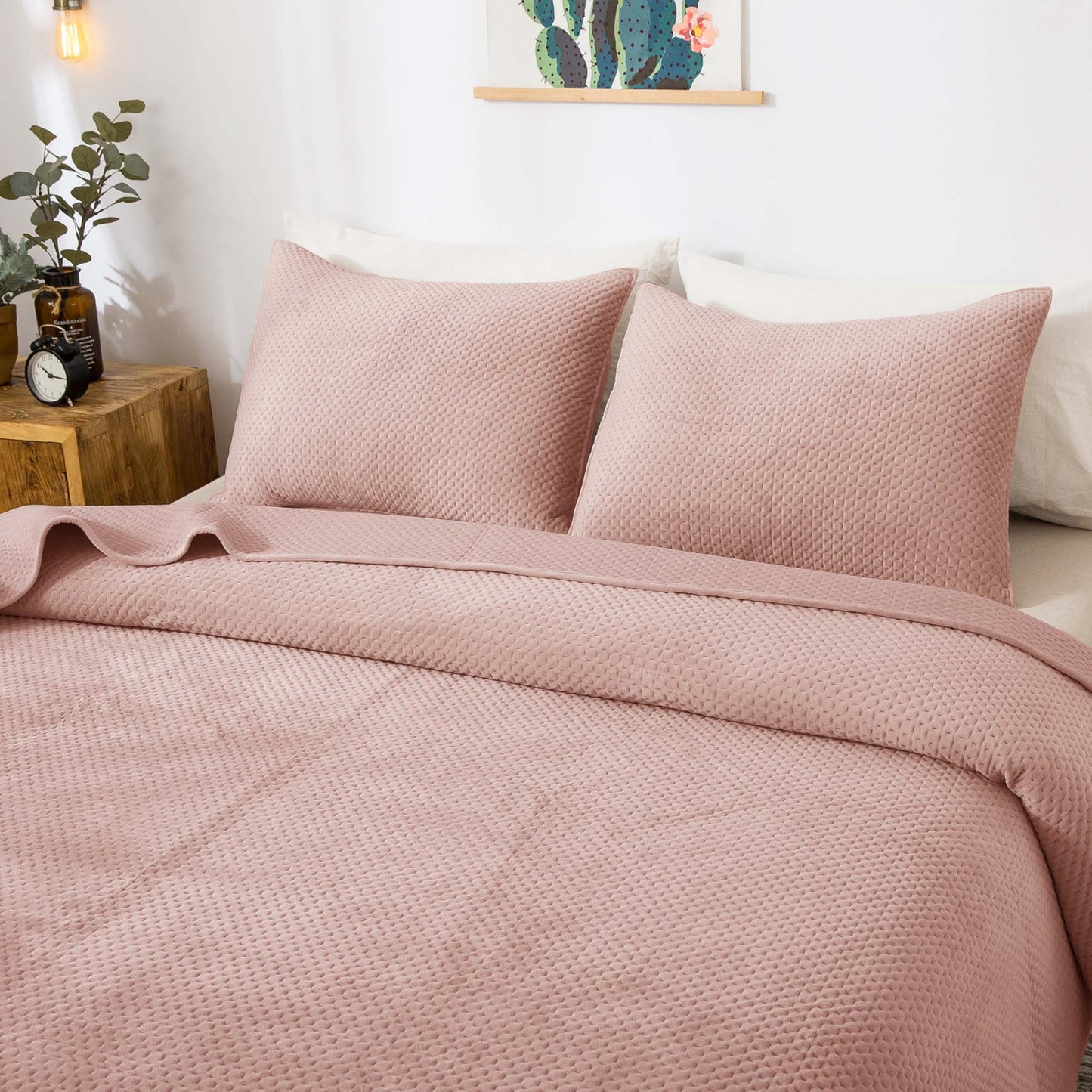 Kasentex Ultra Soft Plush Poly-Velvet Quilt Set, Queen, King, Room Decor, Graduation Gifts, Father's Day Gift