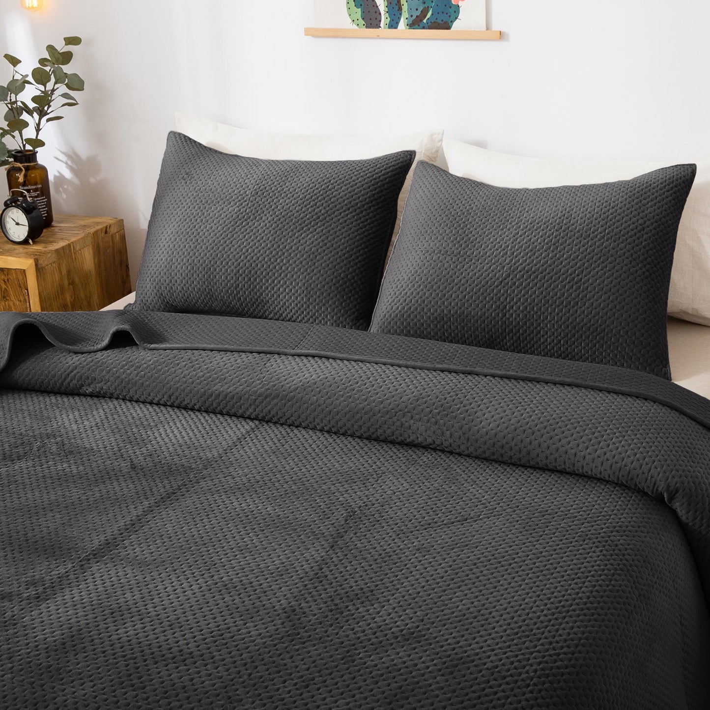 Kasentex Ultra Soft Plush Poly-Velvet Quilt Set, Queen, King, Room Decor, Graduation Gifts, Father's Day Gift
