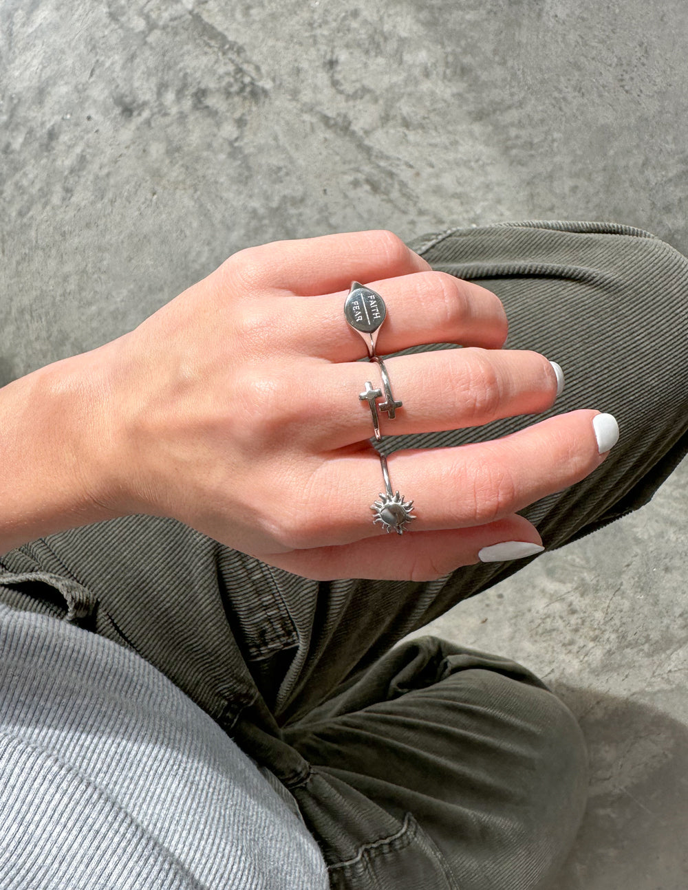 Anillo de plata "Fe sobre miedo"