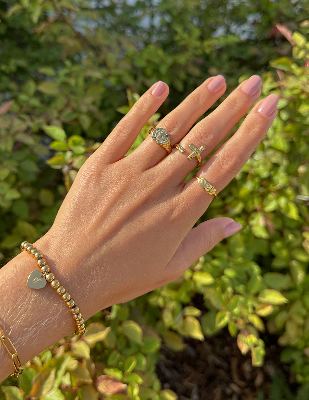 Anillo Cruz Envolvente Texturizado