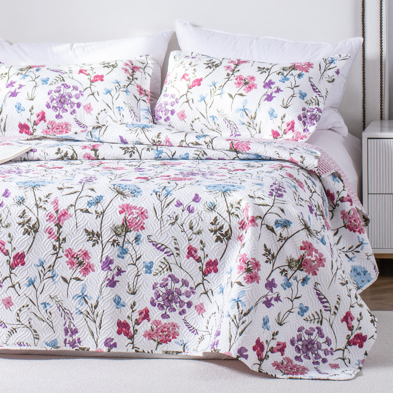 Kasentex Spring Floral Quilt Set - Lightweight & Reversible - Cozy & Stylish Bedding - Machine Washable, Room Decor, Graduation Gifts