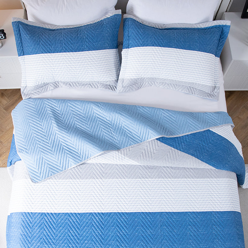 Kasentex Spring Lightweight Reversible Stripe Quilt Set Bedding- Sky Blue and Ivory White, Room Decor, Graduation Gifts, Father's Day Gift