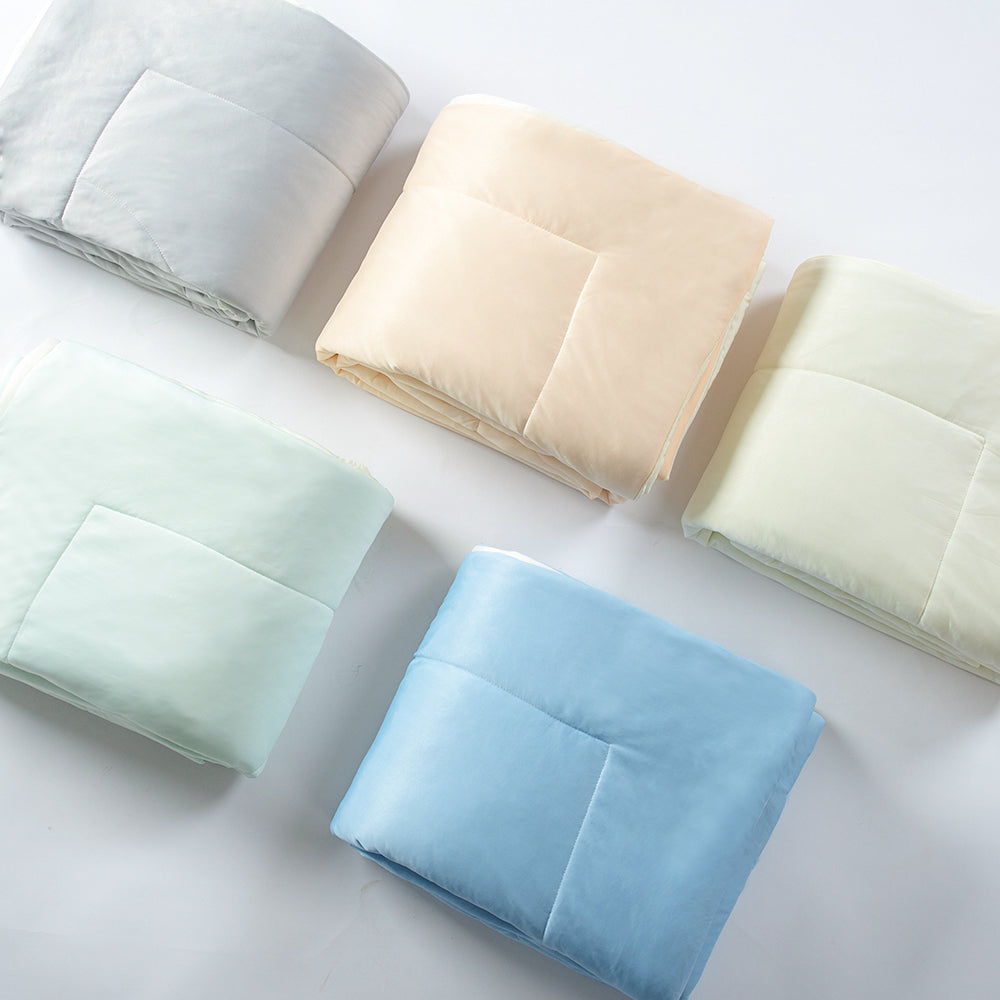 Kasentex Summer All Season Ultra Soft Cooling Blanket Comforter, Hypoallergenic and Breathable, Room Decor, Graduation Gifts