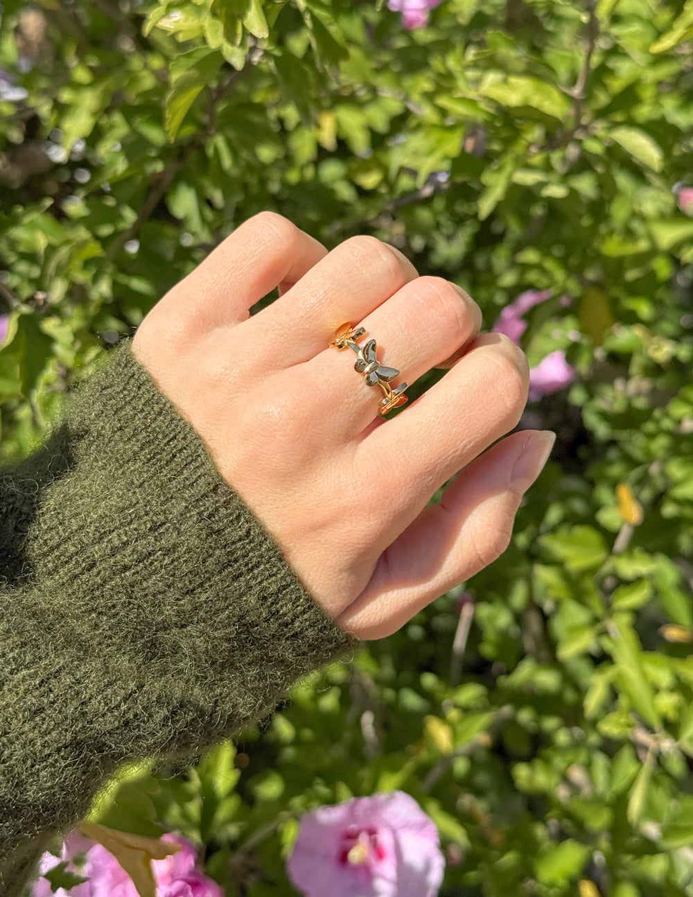 Anillo Vuelo de Mariposa