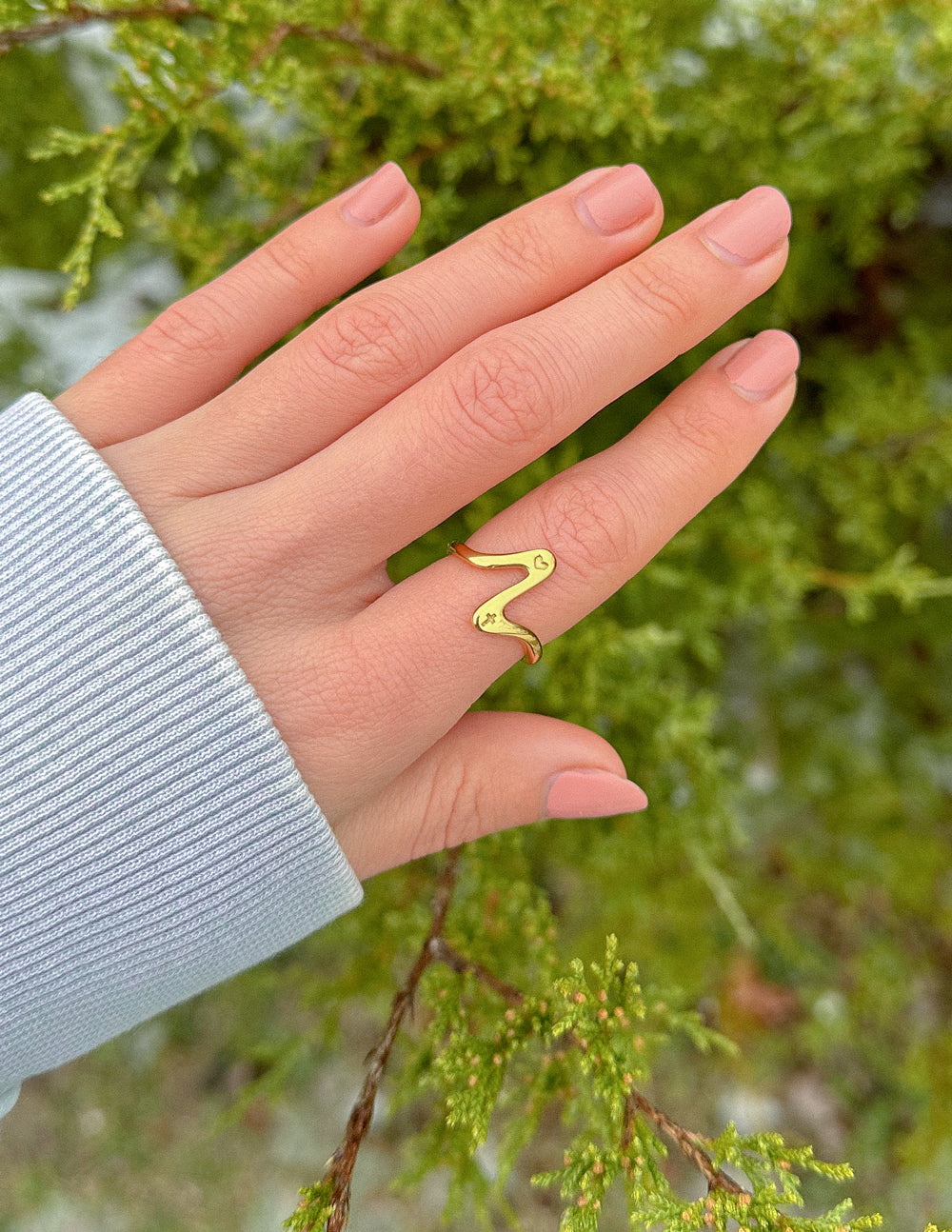 Anillo de corazón ondulado