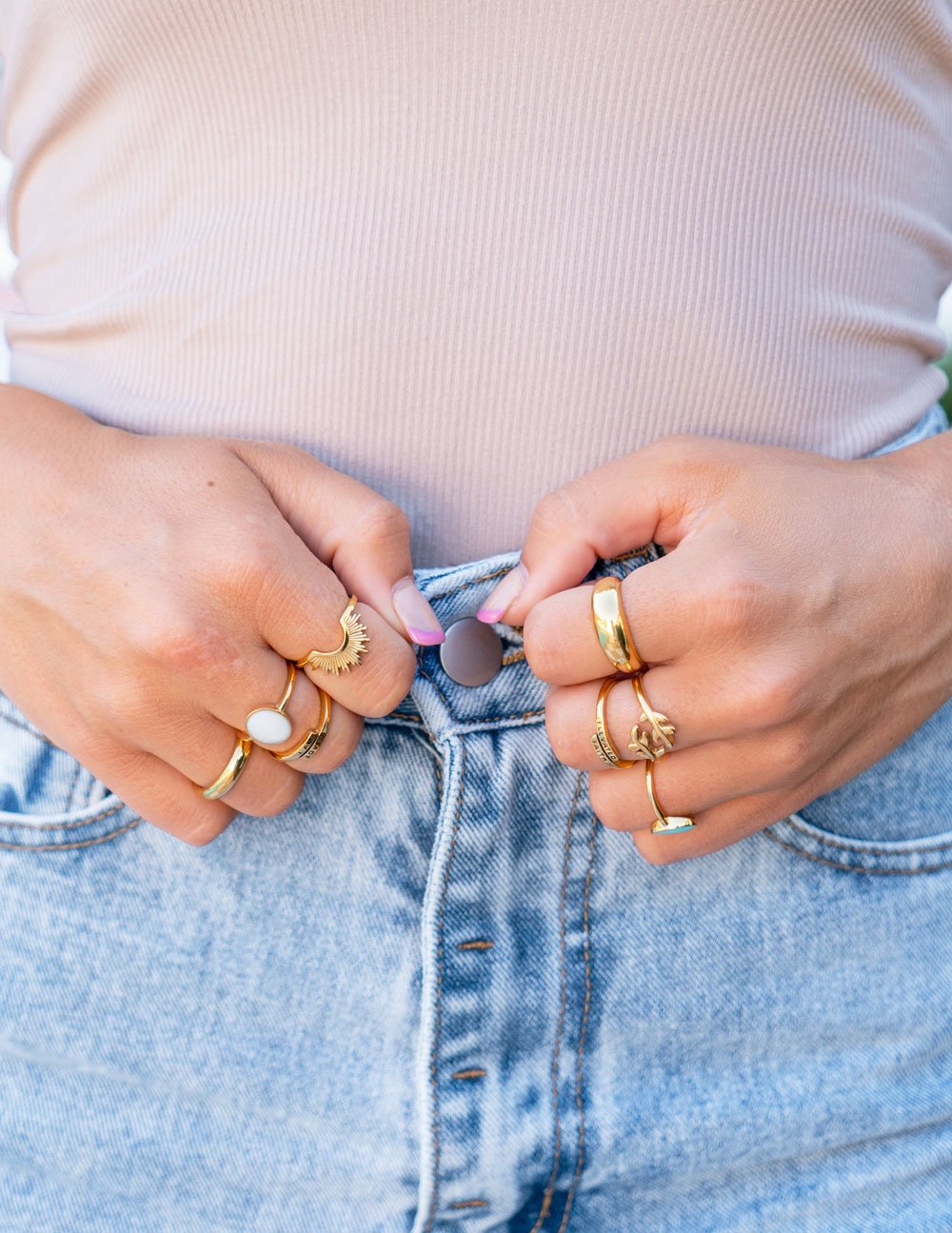 Anillo cúpula de oro